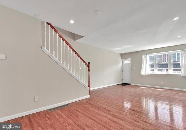 Building Photo - 1318 S Reese St