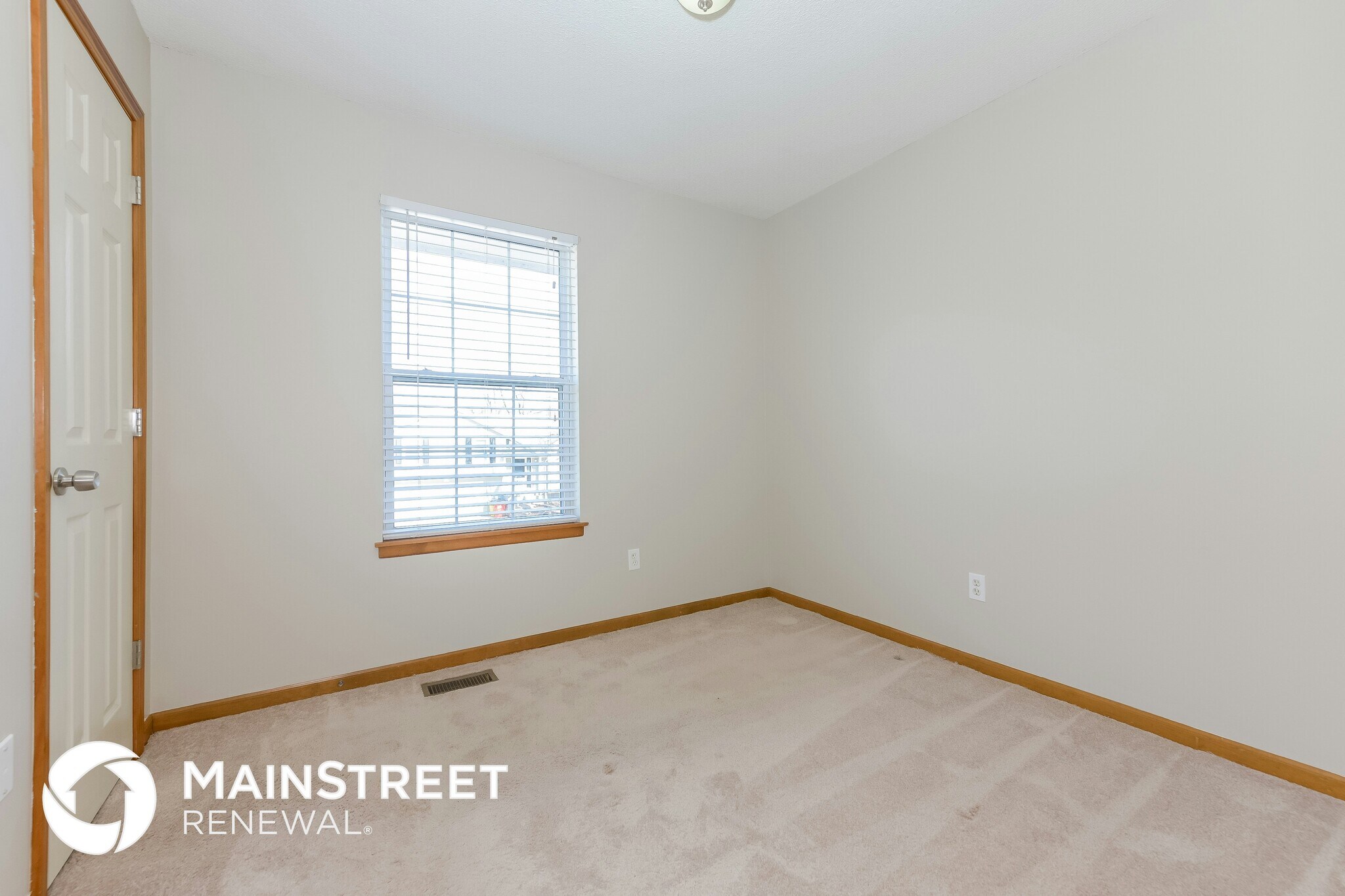 Building Photo - 1463 NW Foxboro Rd