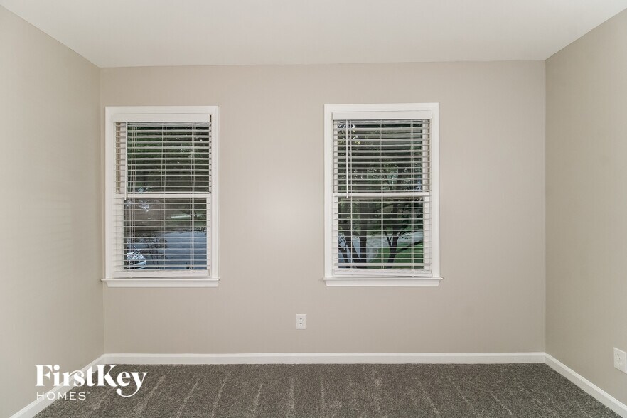 Building Photo - 3612 River Lake Ct