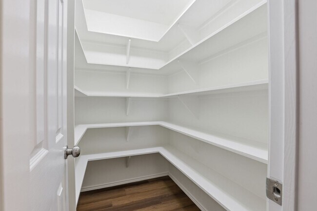 Building Photo - 1502 Sharron Ct