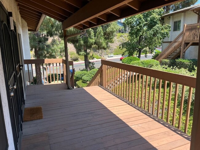 Building Photo - Cozy 1 Bedroom Condo with Walk-In Closet &...