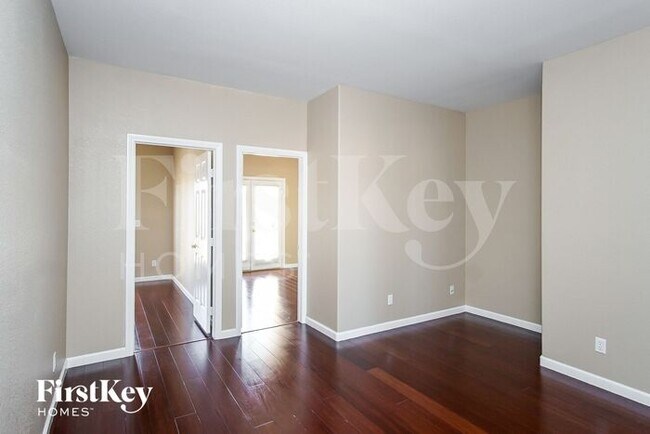 Building Photo - 9361 Lugo St