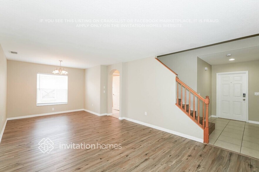 Building Photo - 3328 Thistledown Ln