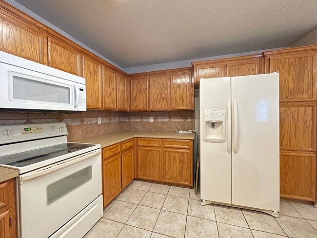 Building Photo - 4-Bedroom House for Rent in Killeen
