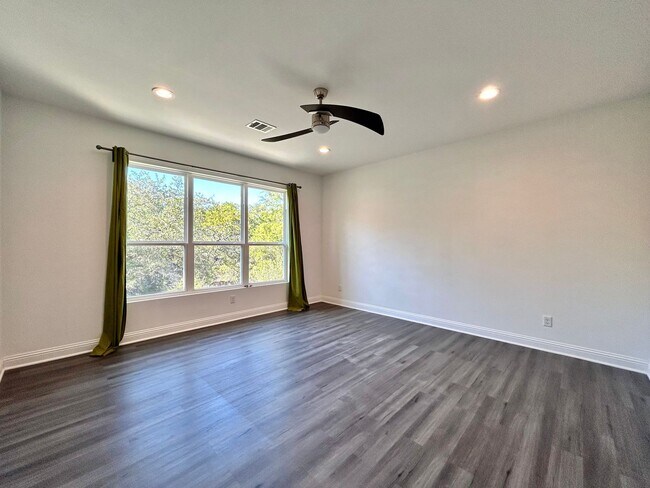 Building Photo - Modern Custom Home with Luxury Finishes & No Rear Neighbors!