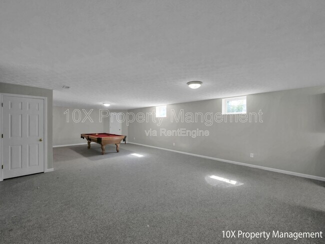 Building Photo - 49 Knights Bridge Dr W