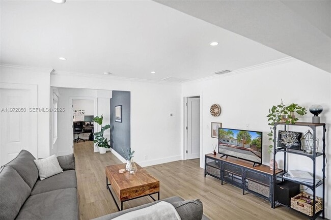 Building Photo - 3320 NE 13th Ave