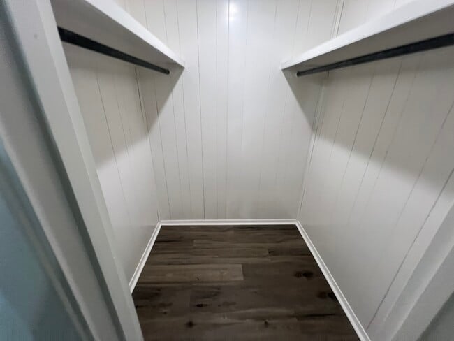 Building Photo - 11106 N Dowling Rd