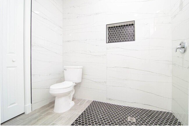 Building Photo - 8126 Thruso Rd