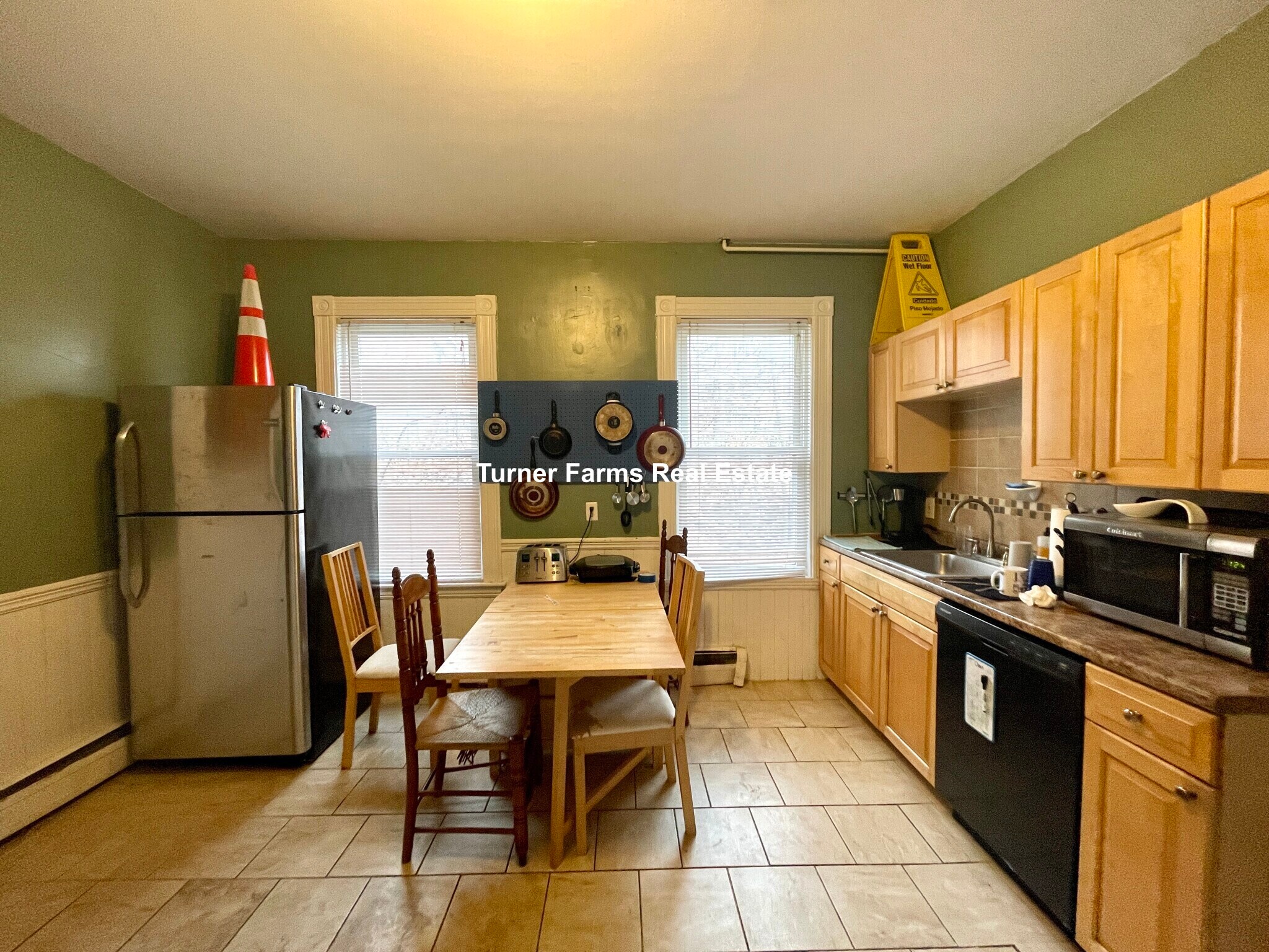 Building Photo - 12 Bucknam St