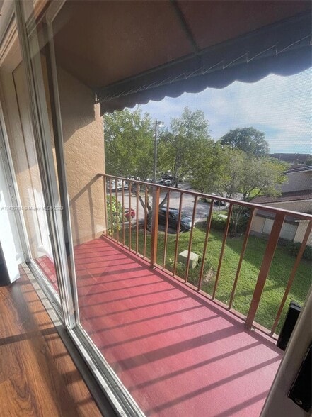 Building Photo - 1251 N Benoist Farms Rd