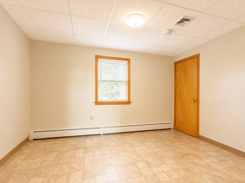 Building Photo - 16 Brethren Church Rd