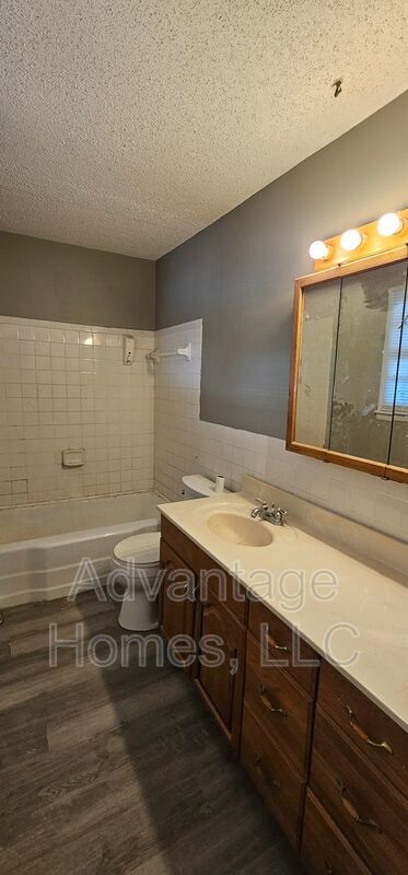 Building Photo - 7519 NW 84th Terrace