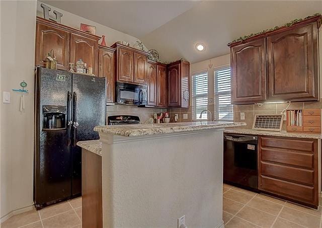 Building Photo - 5009 Holliday Dr