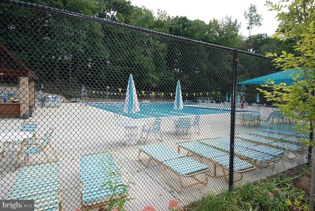 Building Photo - 6403 Tone Dr