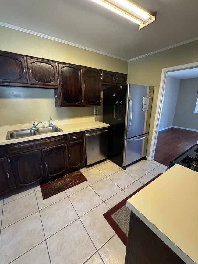 Building Photo - 1801 Carnation Ave