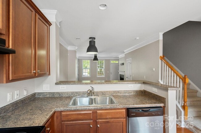 Building Photo - 9724 Longstone Ln
