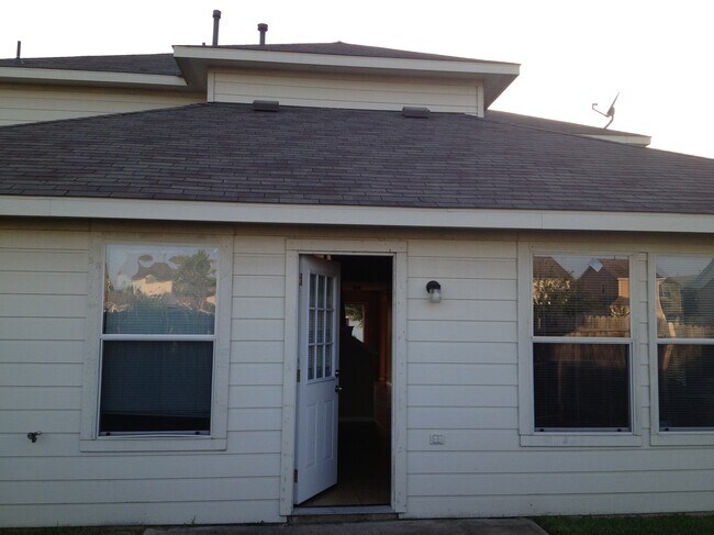 Building Photo - 6038 Deep South Dr