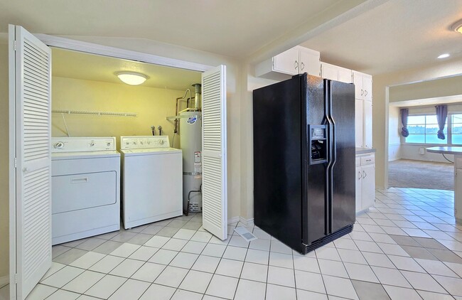 Building Photo - 3 Bedroom Home in Lake Stevens Available Now!