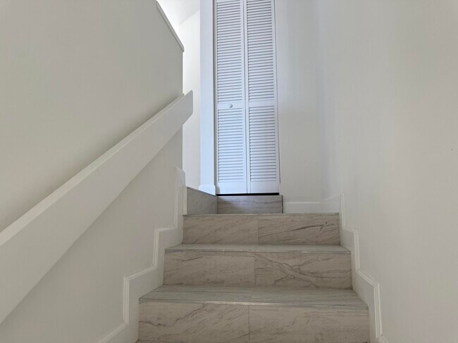 Building Photo - 1403 Wharf Ln