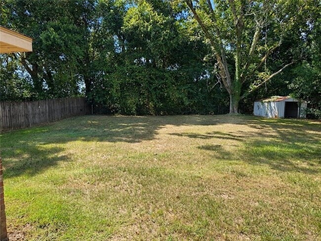 Building Photo - 9650 Curtis Dr W