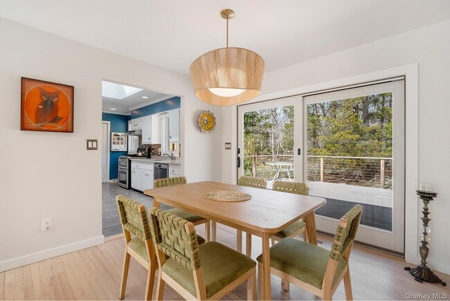 Building Photo - 123 Windward