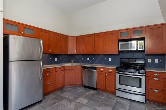 Building Photo - 414 Franklin St