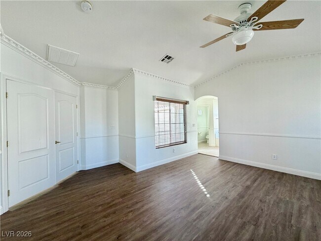 Building Photo - 8896 Tomnitz Ave