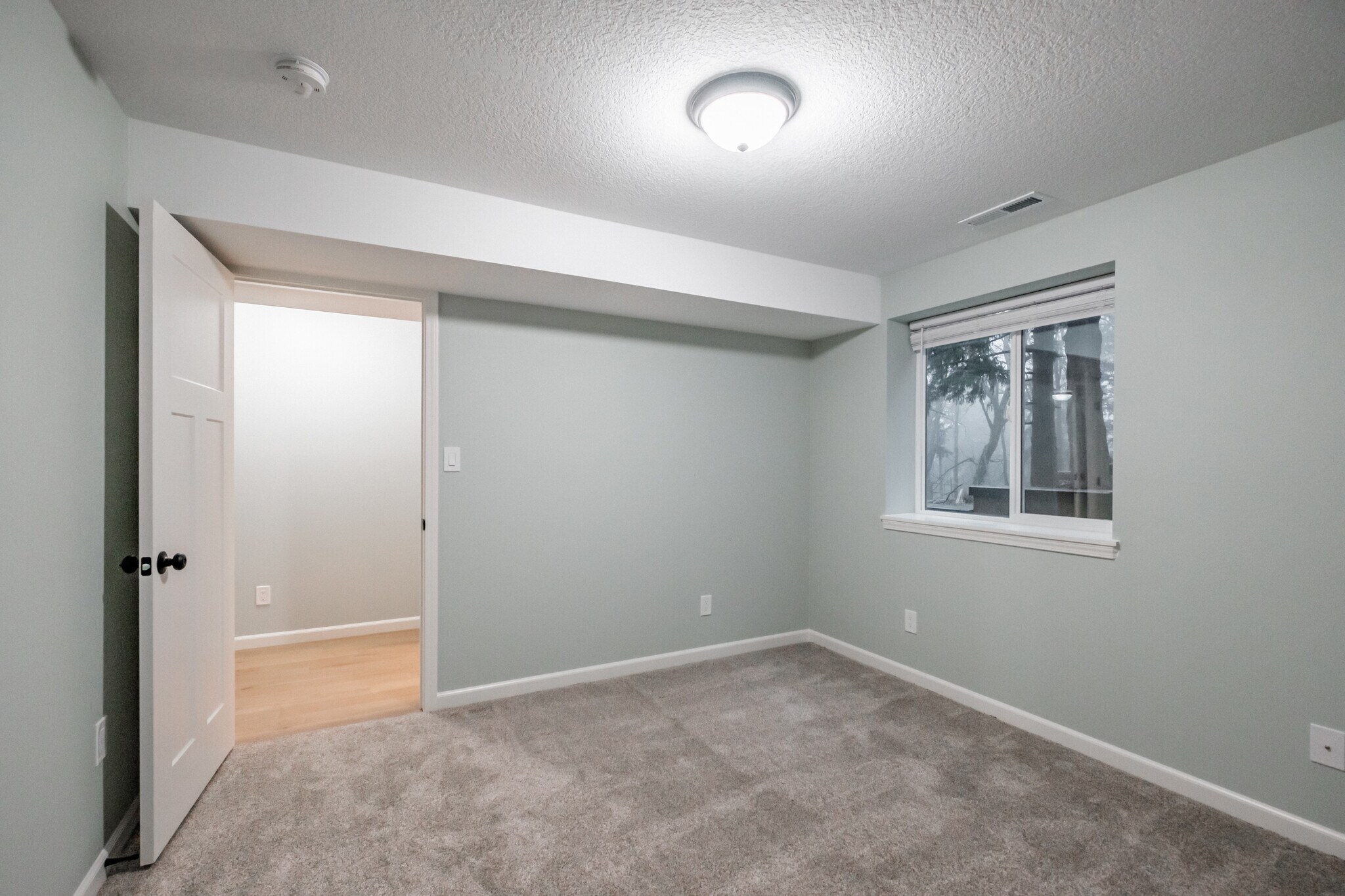 Building Photo - 6601 Sweetwater Ln SE