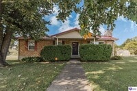Building Photo - 1900 Clearview Dr