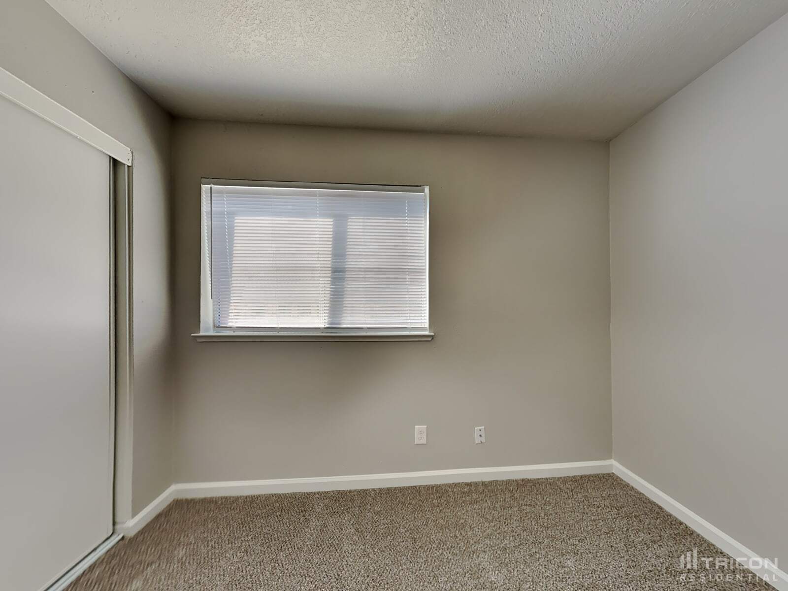 Building Photo - 119 Catalpa Ln