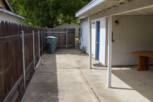 Building Photo - 3113 Independence Way