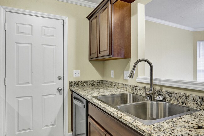 Building Photo - Beautiful Home for Lease!