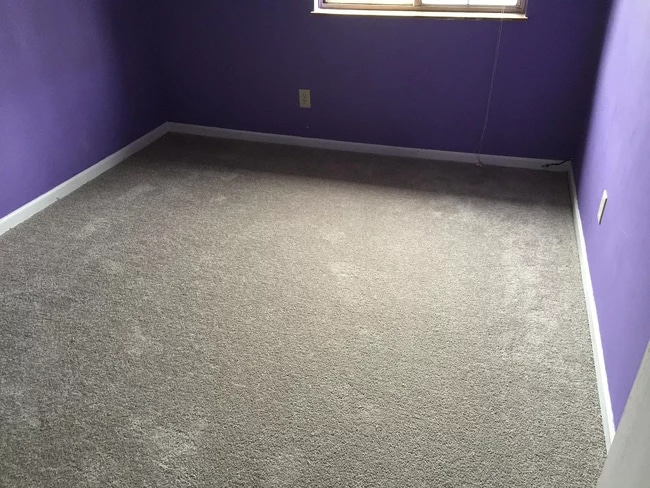 Building Photo - 1030 W County Line Rd