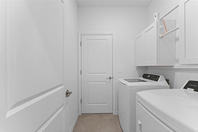 Building Photo - 1536 Saddlewood Cir