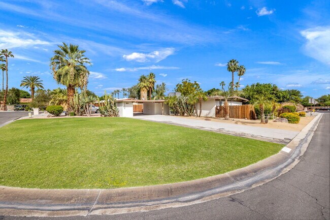 Building Photo - 71996 Vista Del Rio