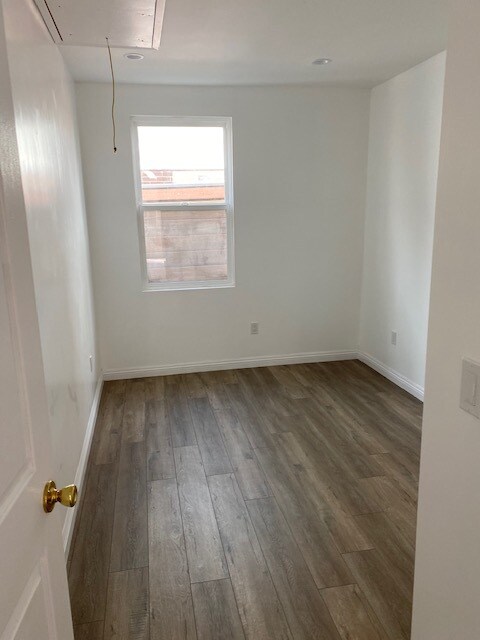 Building Photo - 922 N 6th St