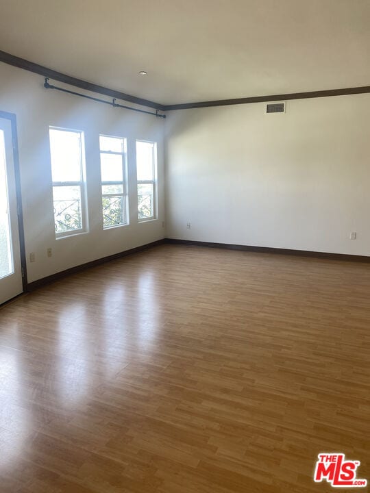 Building Photo - 1862 S Bentley Ave