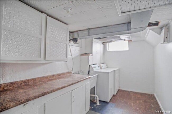 Building Photo - 14000 Nadine St