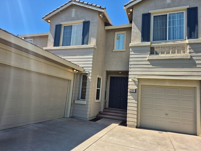 Building Photo - Beautiful 4 bedroom 3.5 bath in Natomas Park