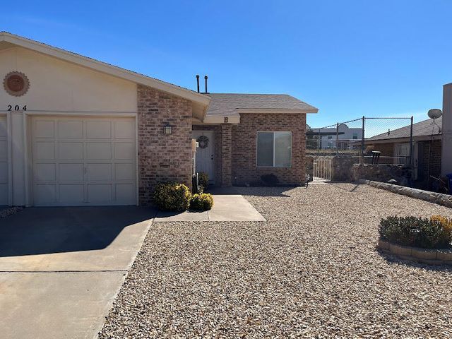 Primary Photo - 204 Cutlass Dr
