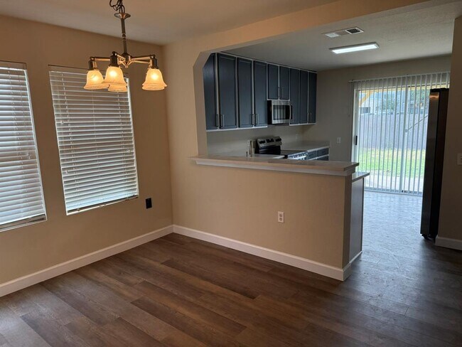 Building Photo - 1608 Anise Dr