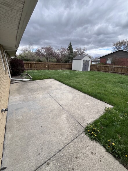 Building Photo - 1699 Edgewood Dr