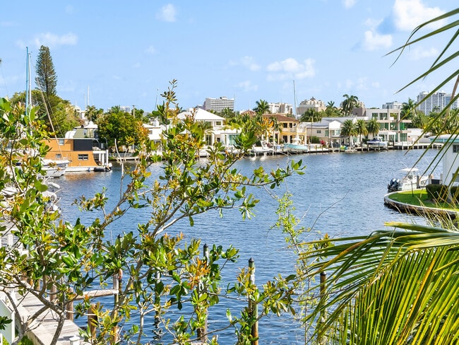 Building Photo - 444 Hendricks Isle