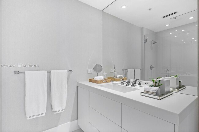 Building Photo - 50 South Pointe Dr