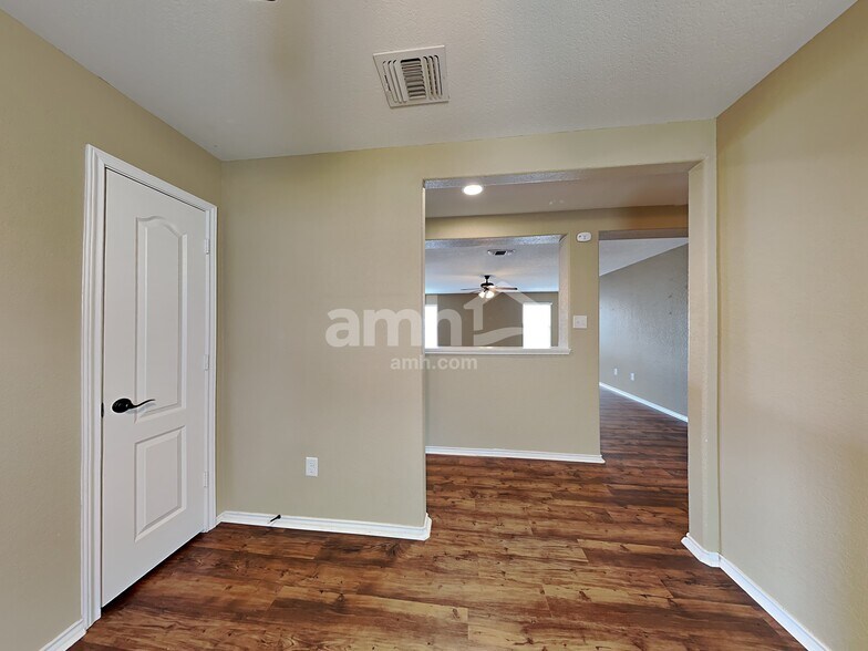Building Photo - 6112 Fred Couples