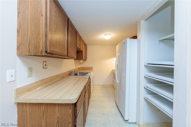 Building Photo - 3265 Mayfield Rd