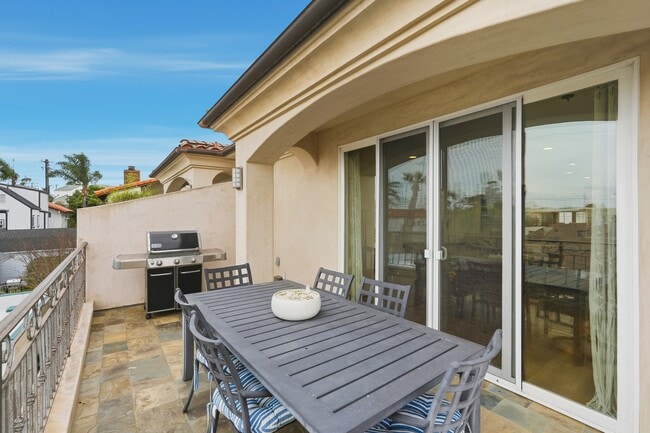 Building Photo - 424 N Broadway