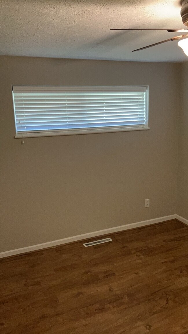 Building Photo - 6045 Ansbury Dr