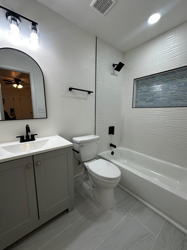 Building Photo - 1712 Brake Dr